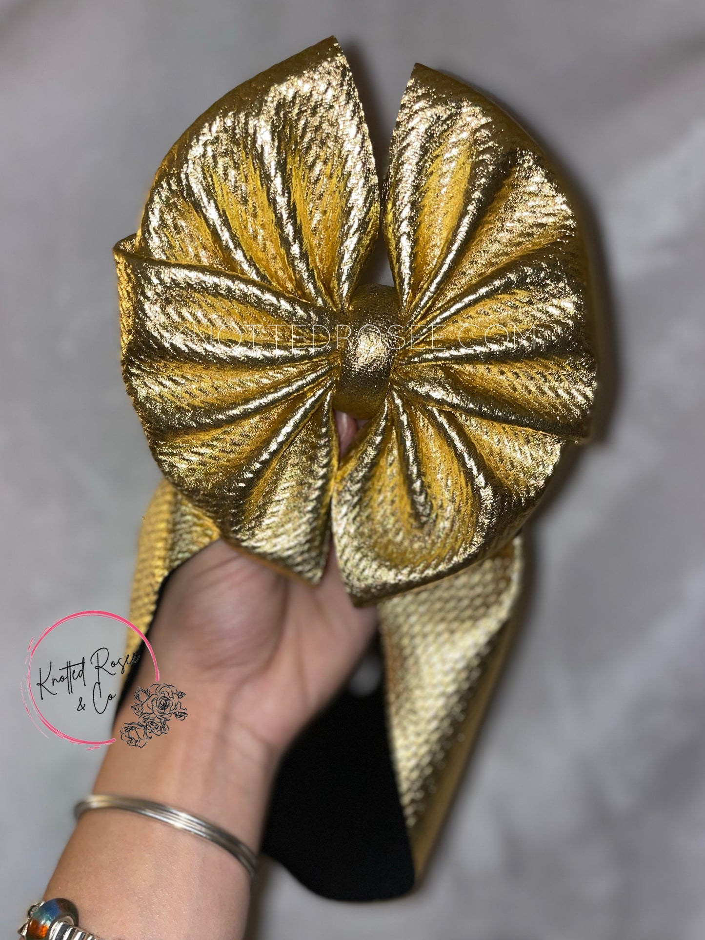 Gold metallic